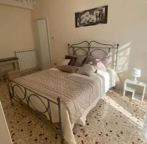 Epomeo Vincent House *